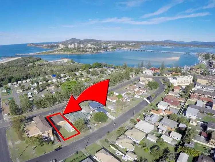41 Beach Street, Tuncurry NSW 2428