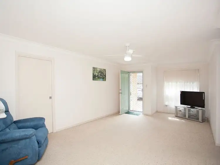 Third view of Homely villa listing, 3/37 Old Bar Road, Old Bar NSW 2430