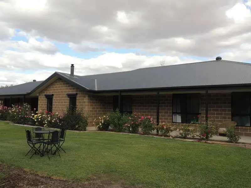 Main view of Homely house listing, 5 Hocking Drive, Swan Hill VIC 3585