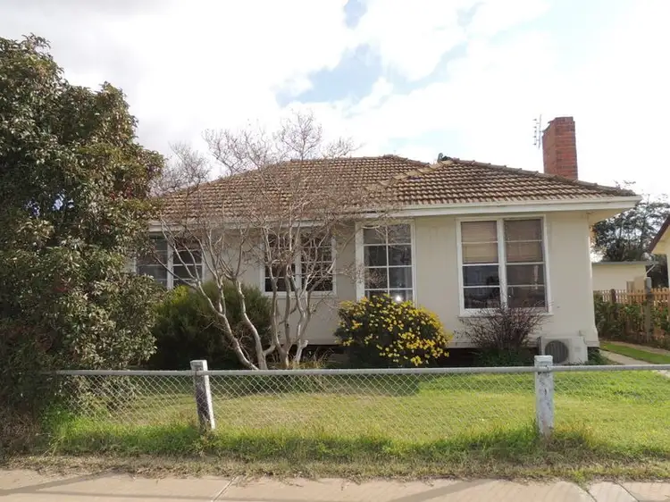 Fifth view of Homely house listing, 10 Mundara Street, Swan Hill VIC 3585
