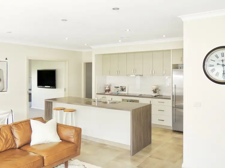 Fourth view of Homely house listing, 10 Dundas Lane, Swan Hill VIC 3585