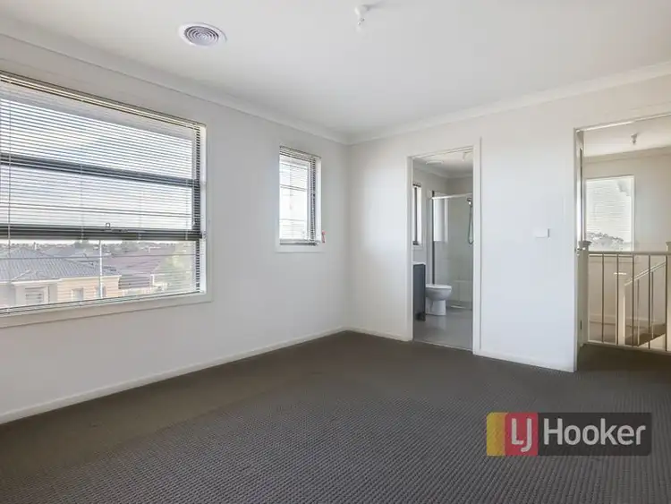 Seventh view of Homely townhouse listing, 51 Greenleaf Circuit, Tarneit VIC 3029