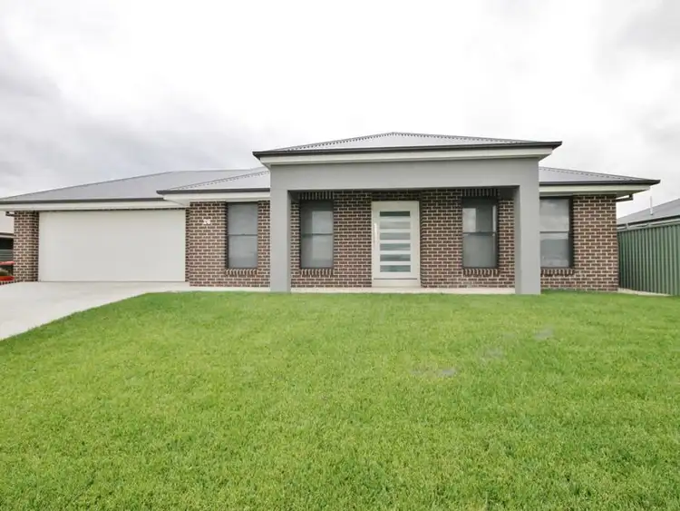 Main view of Homely house listing, 26 Blaxland Drive, Llanarth NSW 2795