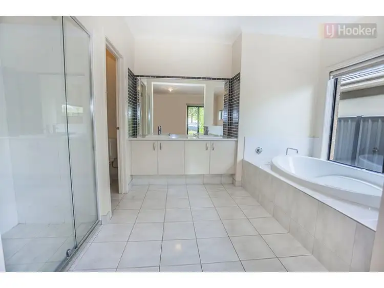 Fourth view of Homely house listing, 6 Meadow Street, Craigieburn VIC 3064