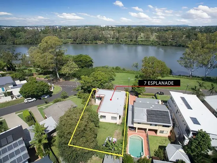 7 Esplanade, Yeronga QLD 4104