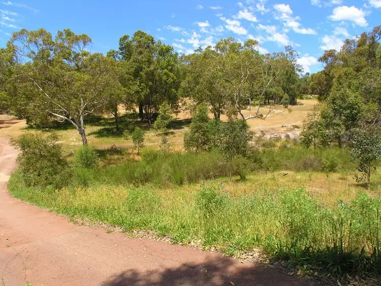 710 Park Road, Hovea WA 6071