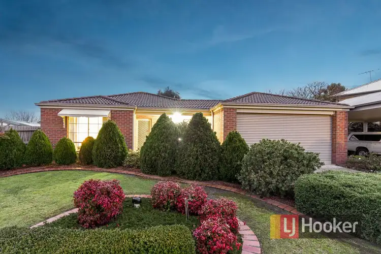 3 Jonathan Place, Pakenham VIC 3810