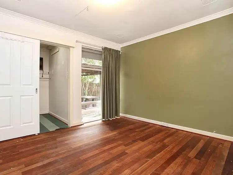 Fifth view of Homely house listing, 421 Belmont Avenue, Cloverdale WA 6105