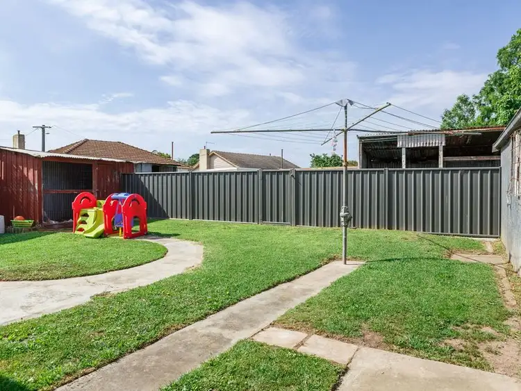 Fifth view of Homely house listing, 28 Overend Crescent, Sale VIC 3853