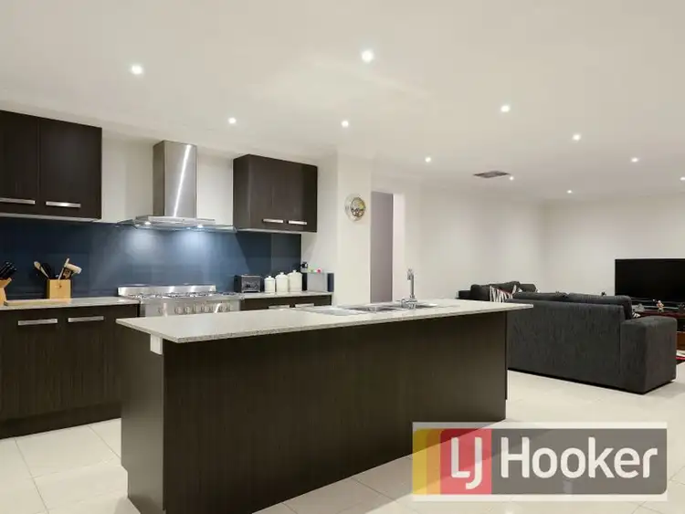 Sixth view of Homely house listing, 4 Beechtree Way, Cranbourne North VIC 3977