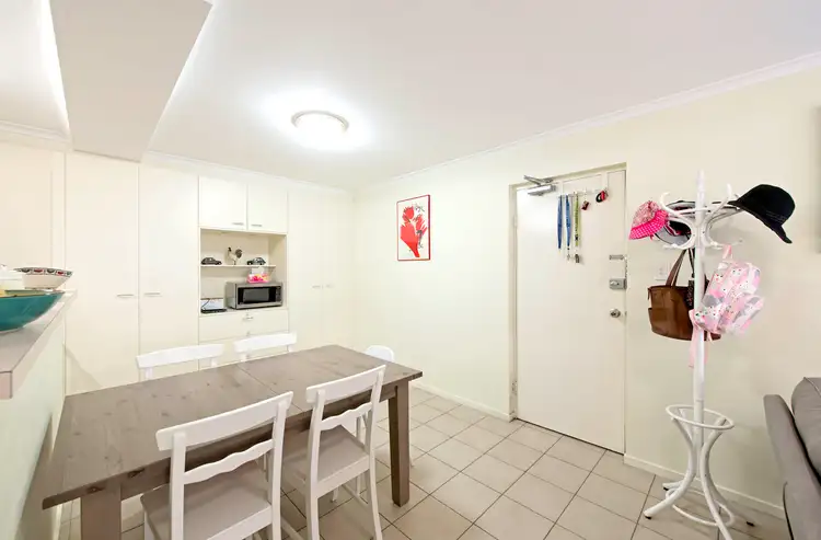 Fifth view of Homely apartment listing, 18/10 Ovens Street, Griffith ACT 2603