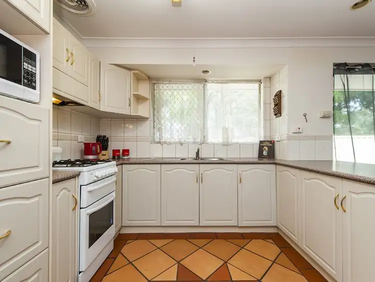 Sixth view of Homely house listing, 10 Valkyrie Place, Gosnells WA 6110