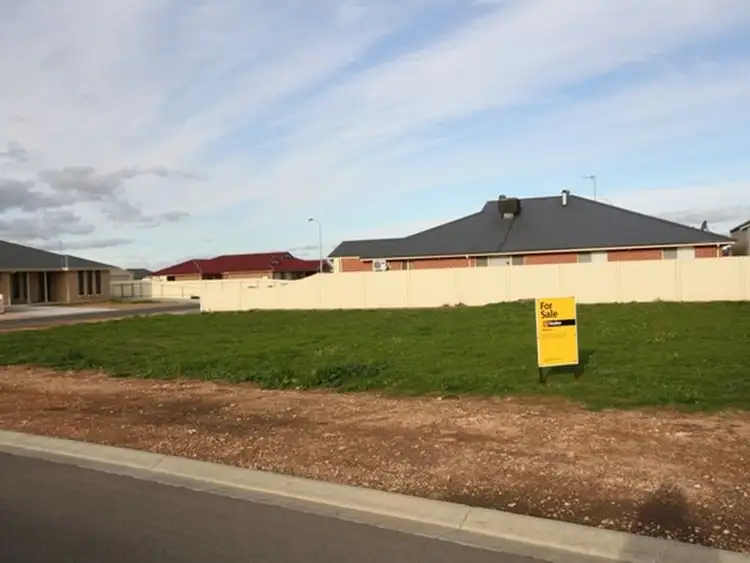 4 Boase Crescent, Wallaroo SA 5556