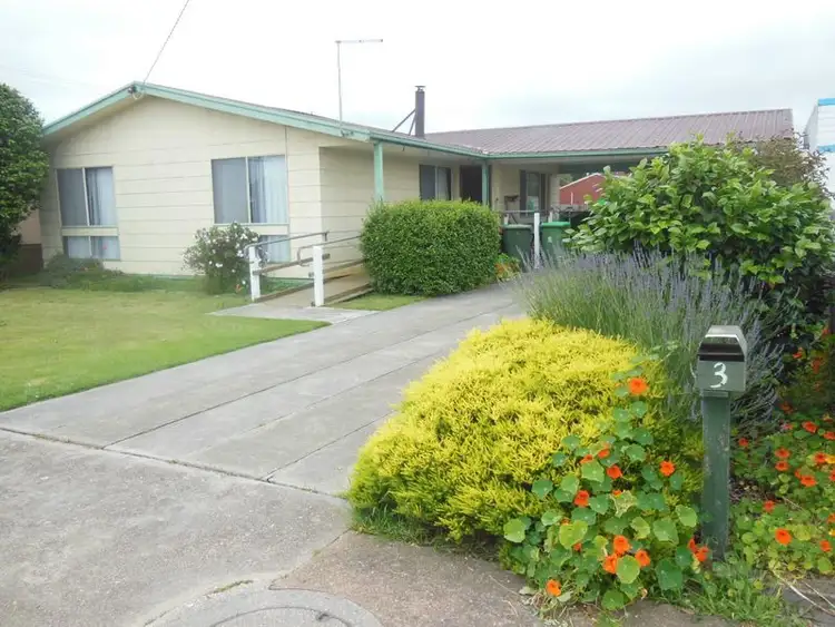 Fifth view of Homely house listing, 3 Eastern Beach Road, Lakes Entrance VIC 3909
