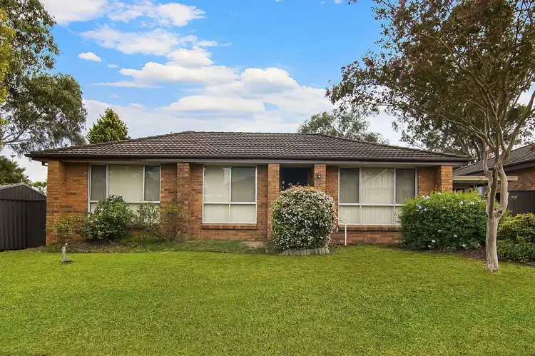 1 Fontana Close, St Clair NSW 2759