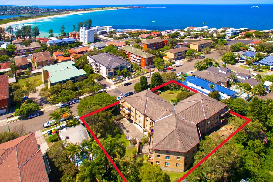 Main view of Homely unit listing, 20/31-39 Boronia Street, Dee Why NSW 2099