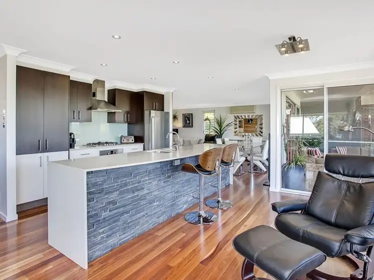 7 Tara Vista Boulevard, Highland Park QLD 4211