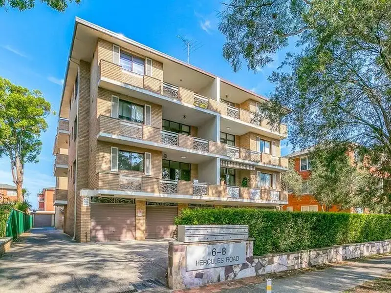 Main view of Homely unit listing, 2/6-8 Hercules Road, Brighton-le-sands NSW 2216