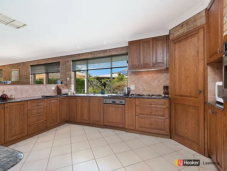 Seventh view of Homely house listing, 5 Stainton Place, Leeming WA 6149