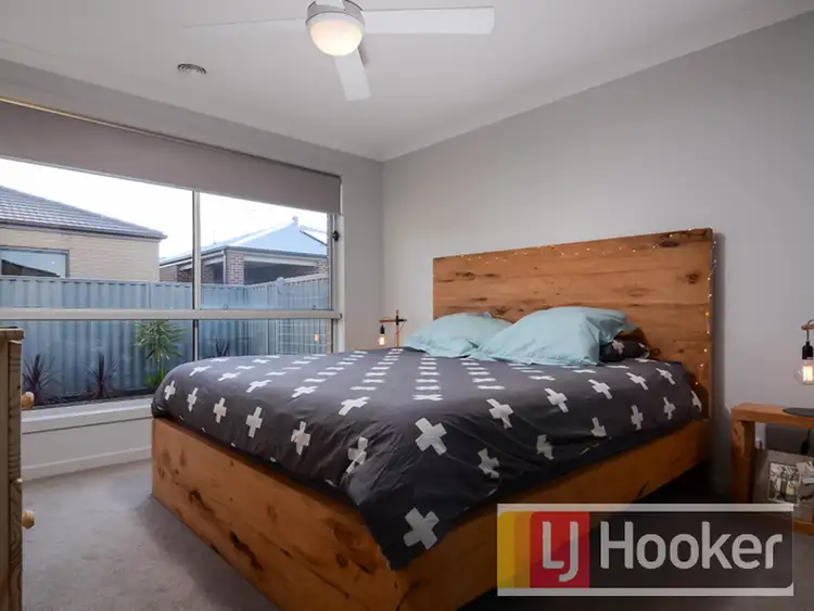 Fourth view of Homely house listing, 152 Lineham Drive, Cranbourne East VIC 3977