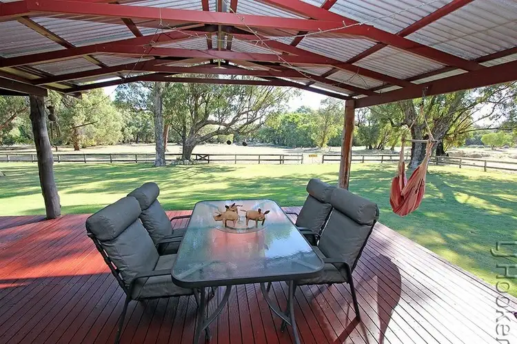 114 Newnham Road, Lake Clifton WA 6215