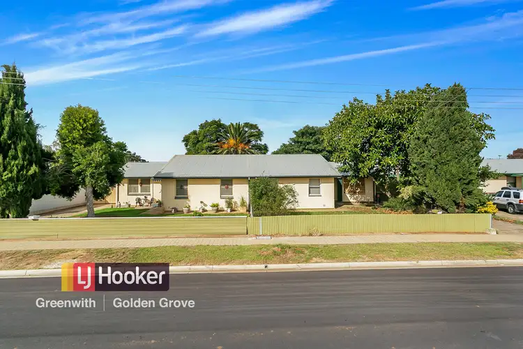 17 Moulds Crescent, Smithfield SA 5114
