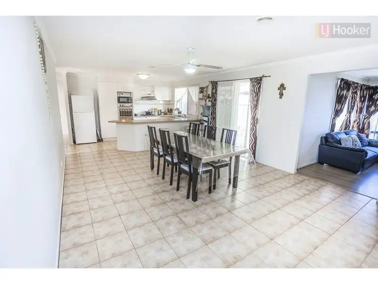 Seventh view of Homely house listing, 8 Bertrand Court, Craigieburn VIC 3064