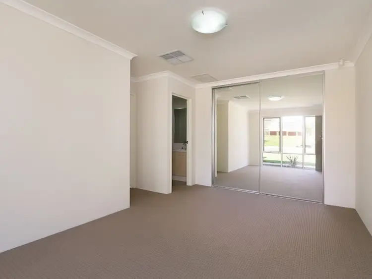 Seventh view of Homely villa listing, 6A Sage Road, Thornlie WA 6108