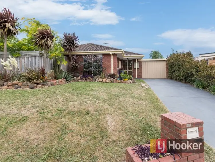 1/1 Topaz Place, Narre Warren VIC 3805