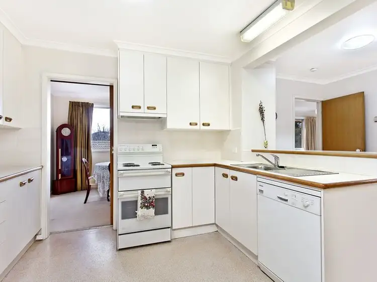 Fifth view of Homely house listing, 7 Becke Place, Garran ACT 2605