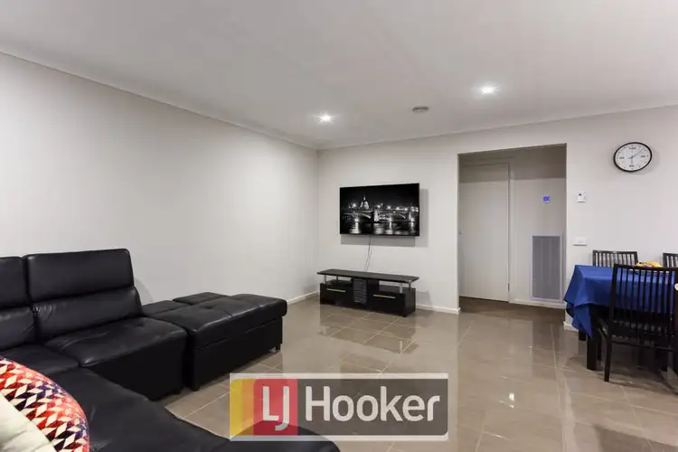 Fifth view of Homely house listing, 6 Kinkade Close, Cranbourne East VIC 3977