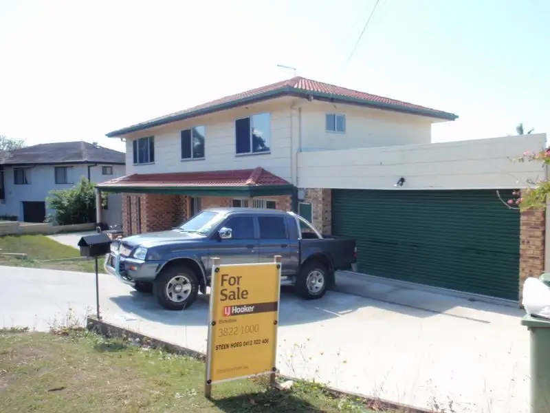 Main view of Homely house listing, 4 Pigeon Court, Birkdale QLD 4159