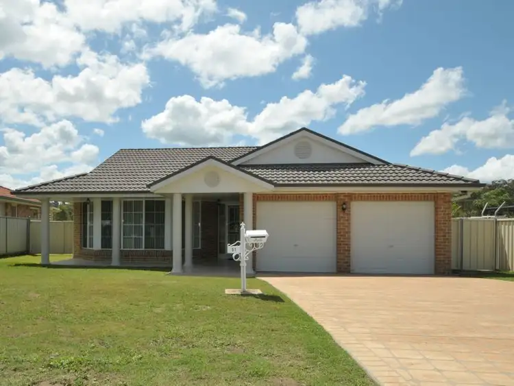 51 Streeton Drive, Metford NSW 2323