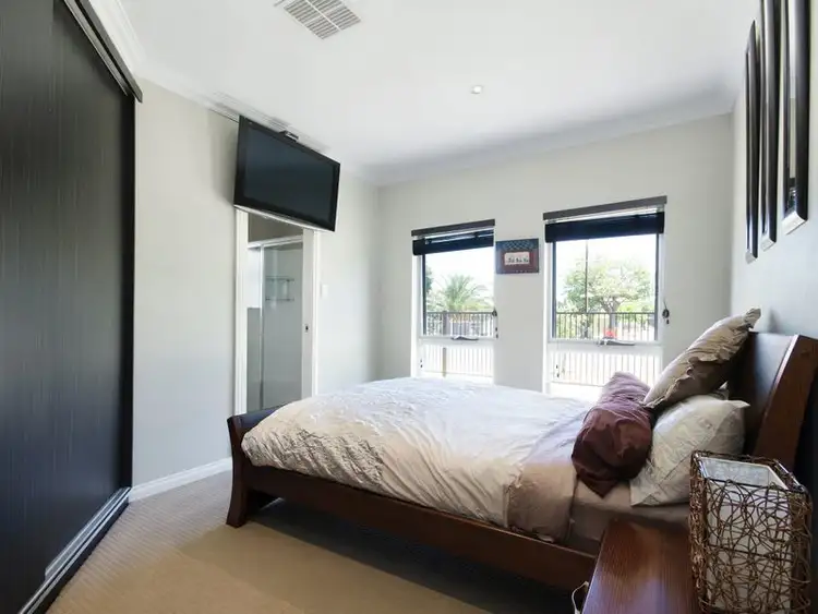 Fifth view of Homely house listing, 2 Burleigh Avenue, Pennington SA 5013