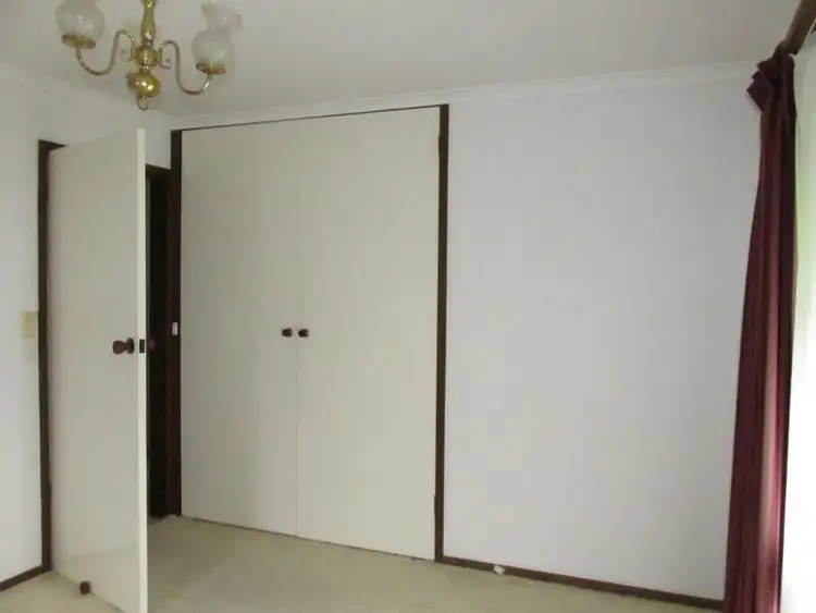 Seventh view of Homely house listing, 11 Allison Court, Bairnsdale VIC 3875