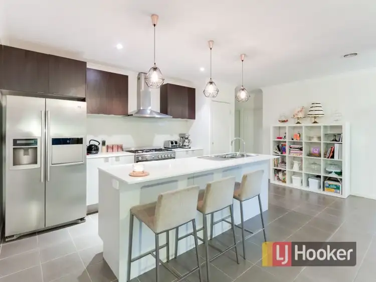 Second view of Homely house listing, 3 Cerbera Bend, Cranbourne North VIC 3977