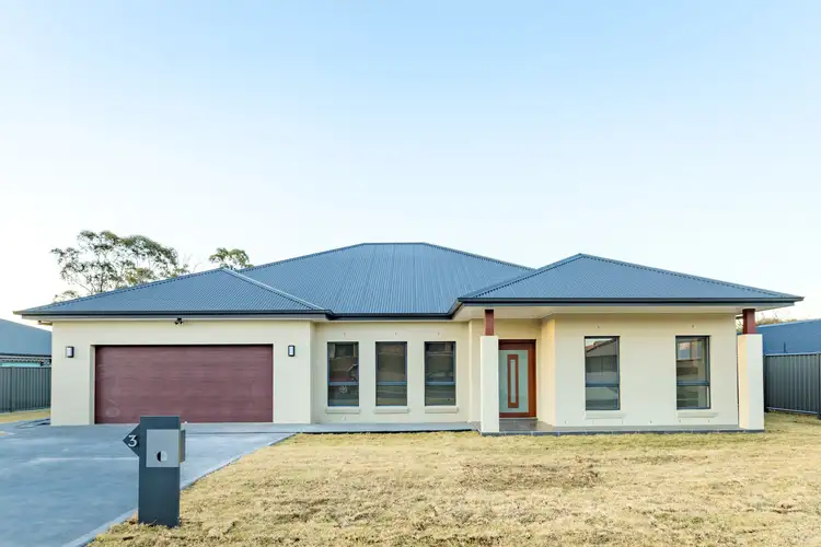 Main view of Homely house listing, 3 Hillcrest Avenue, Lithgow NSW 2790