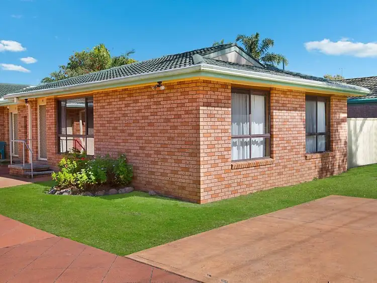Fifth view of Homely house listing, 4/36 Elizabeth Bay Drive, Lake Munmorah NSW 2259