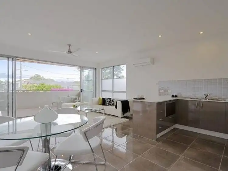 Fourth view of Homely unit listing, 2/4 Newman Avenue, Camp Hill QLD 4152