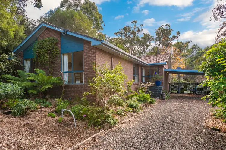 8 Scott Street, Macedon VIC 3440