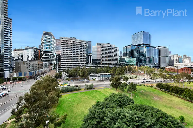 83/801 Bourke Street, Docklands VIC 3008