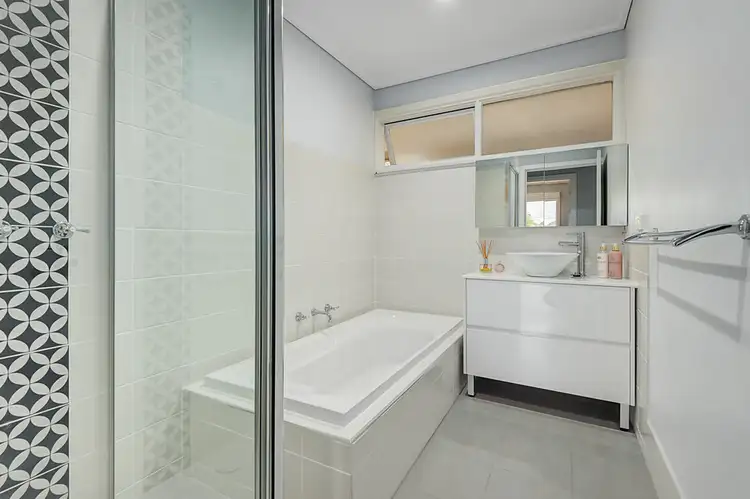 Sixth view of Homely house listing, 2 Neville Court, Viewbank VIC 3084