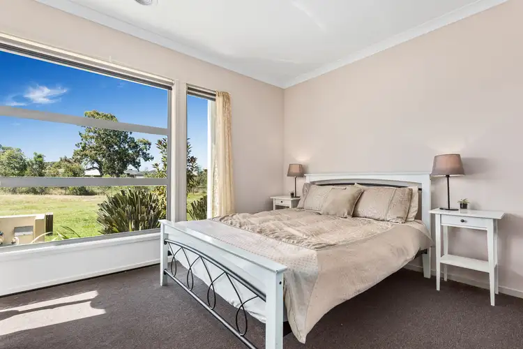 Fifth view of Homely house listing, 8 Soapstone Walk, Doreen VIC 3754