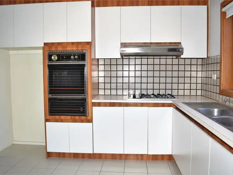 Fifth view of Homely townhouse listing, 8/100-106 Brown Street, Heidelberg VIC 3084
