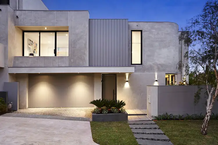 1A Selwyn Court, Toorak VIC 3142