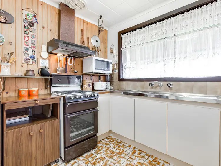 Fifth view of Homely house listing, 8 Virgilia Drive, Hoppers Crossing VIC 3029