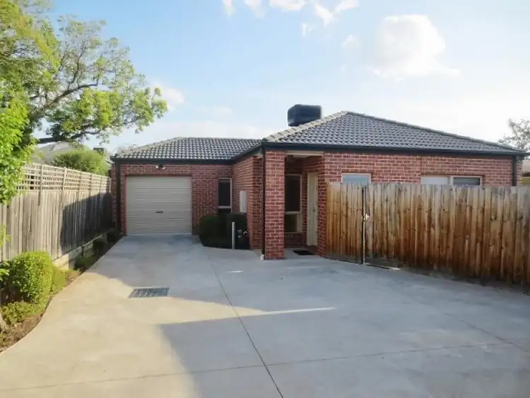 2/10 Linacre Street, Watsonia VIC 3087