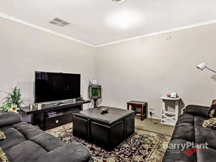 Fifth view of Homely house listing, 2 Calais Court, Hoppers Crossing VIC 3029