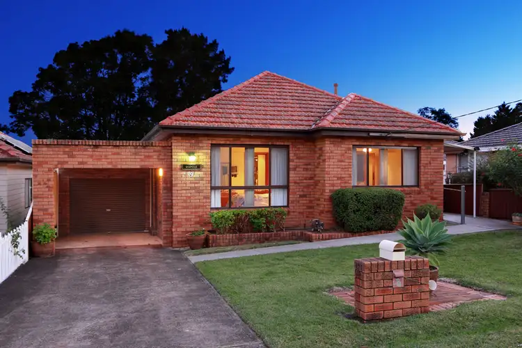 19 Amy Road, Peakhurst NSW 2210