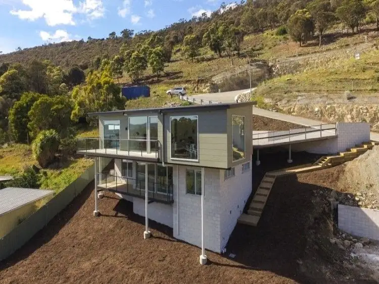2/6 Montrivale Rise, Dynnyrne TAS 7005